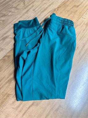 woman’s scrubs